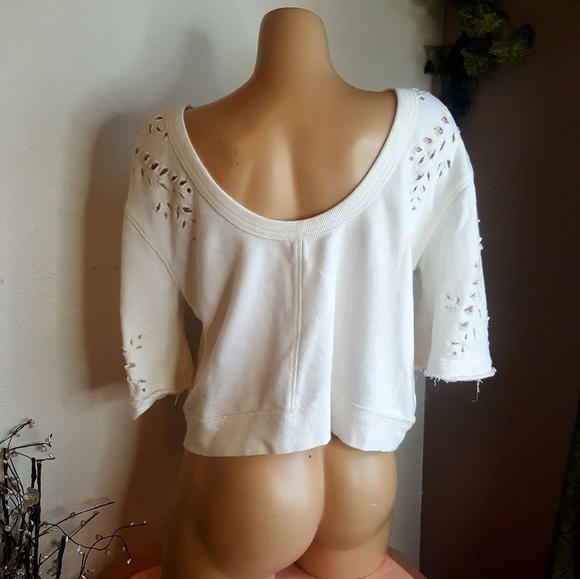 Free People white cropped cutout Sweatshirt S/P - Picture 4 of 8